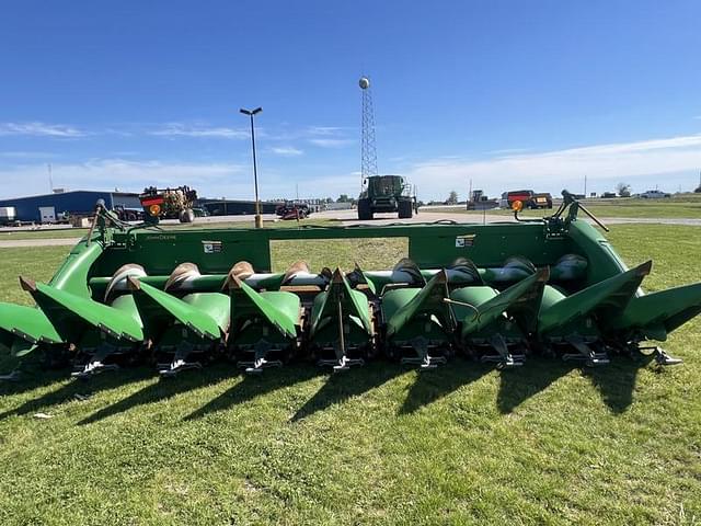 Image of John Deere 708C equipment image 2