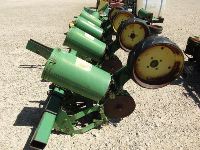 Image of John Deere 71 equipment image 1