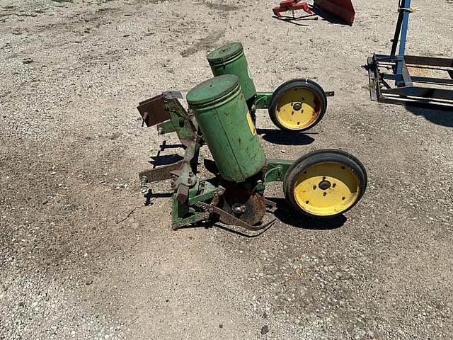 Image of John Deere 71 equipment image 1