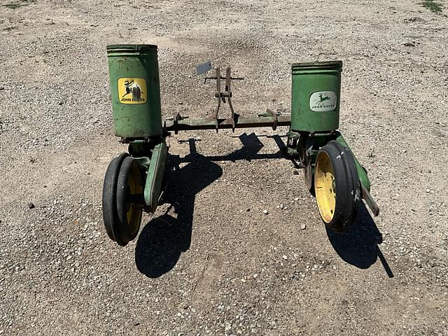 Image of John Deere 71 equipment image 2