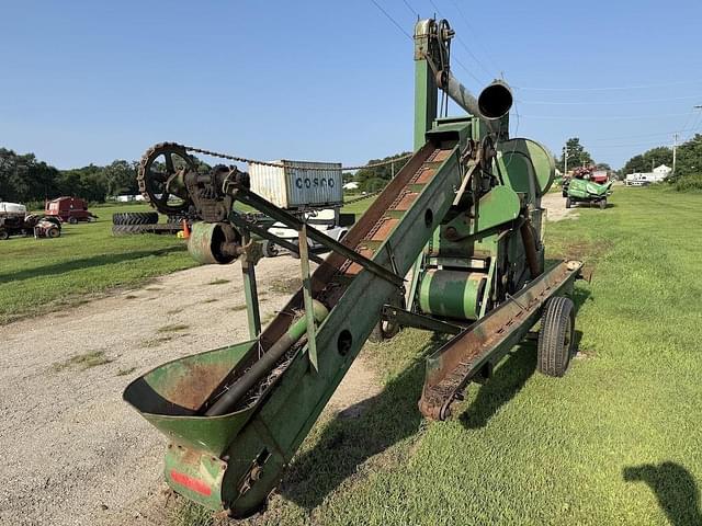 Image of John Deere 71 equipment image 3