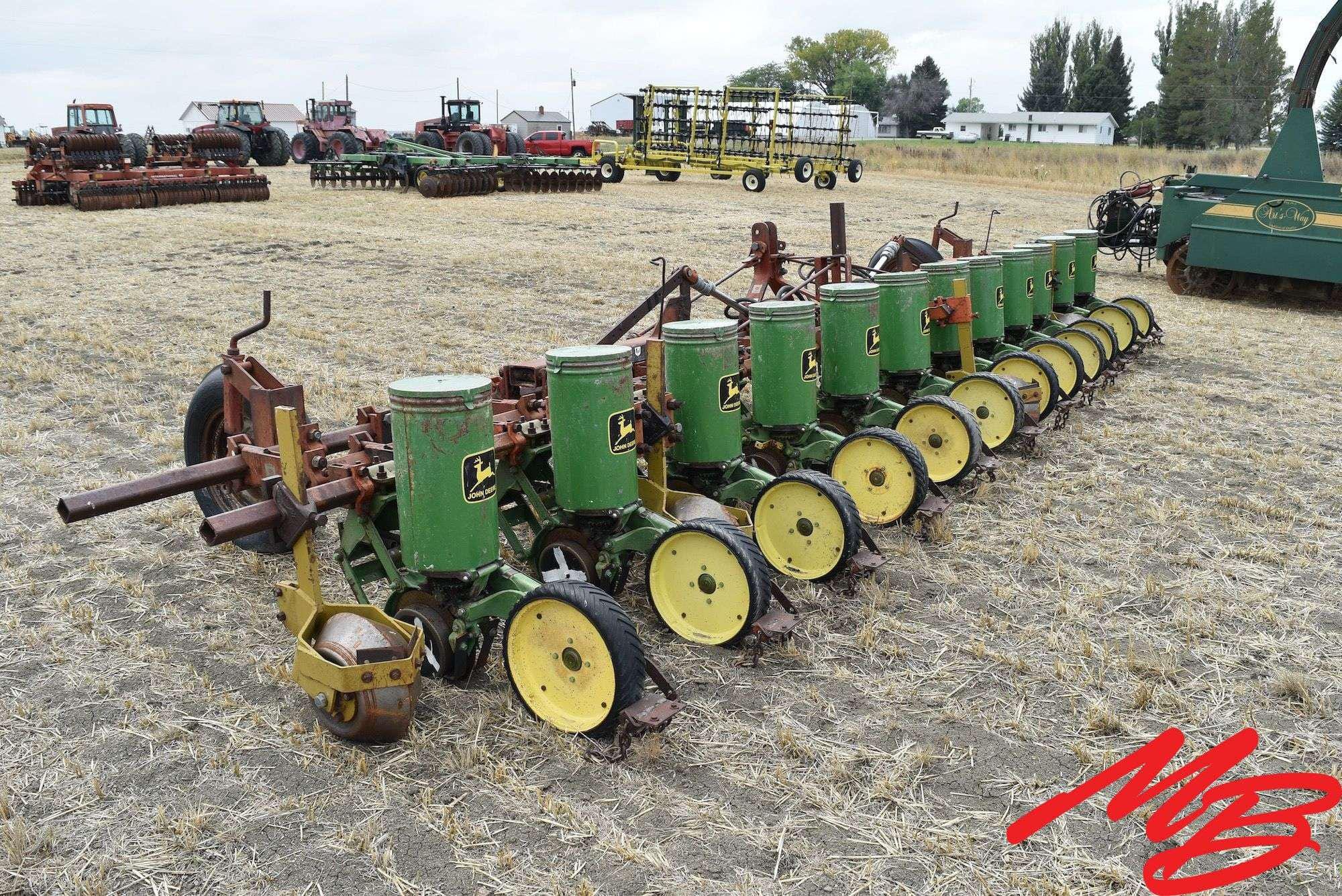 Main image John Deere 71