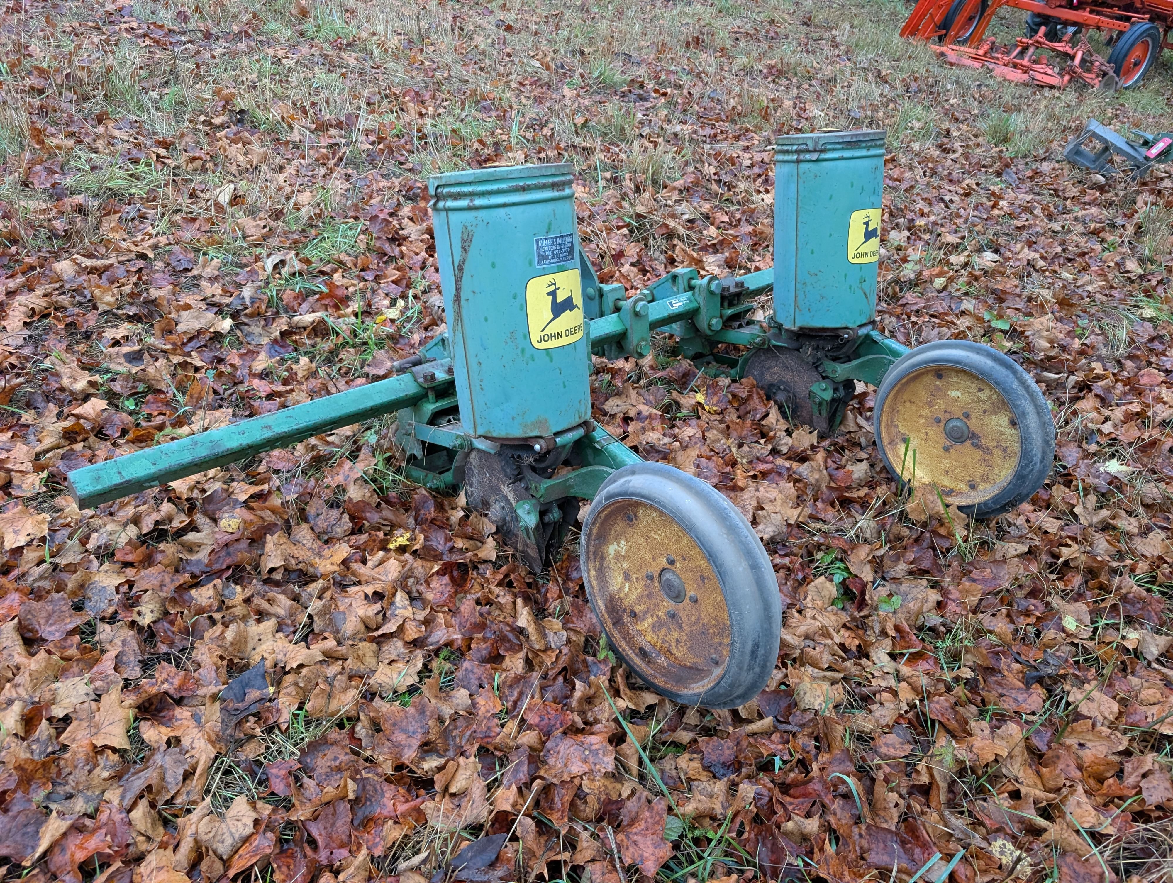 John Deere 71 Equipment Image0