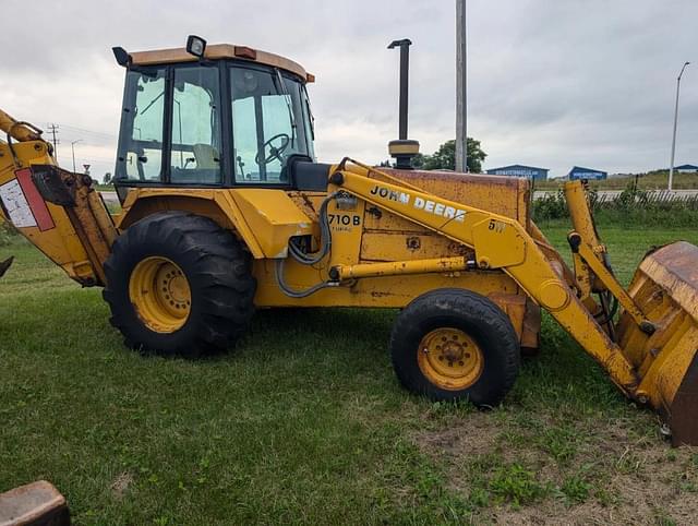 Image of John Deere 710B equipment image 3