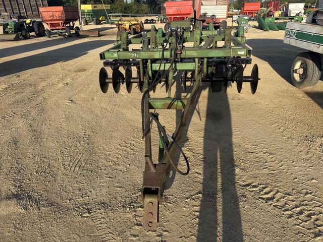 Image of John Deere 710 equipment image 1