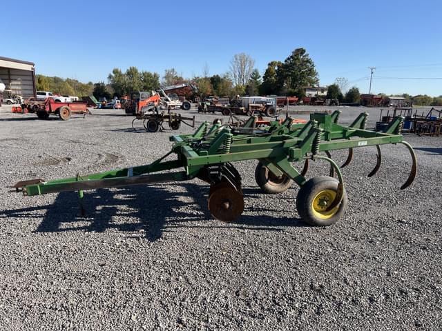 Image of John Deere 710 equipment image 1