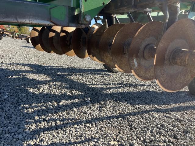 Image of John Deere 710 equipment image 2