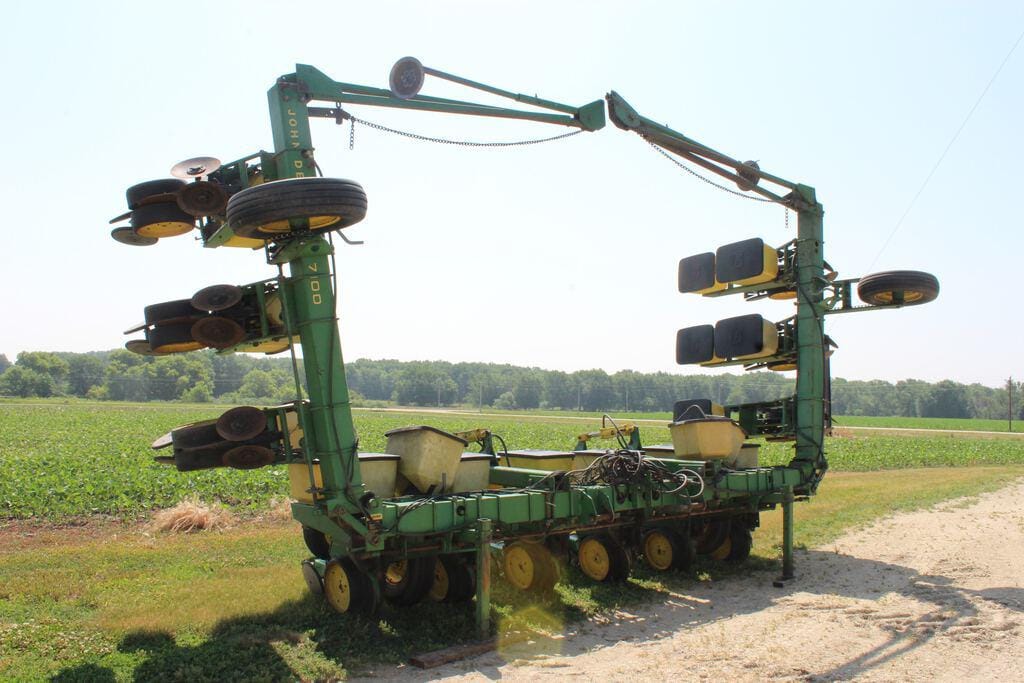 Main image John Deere 7100