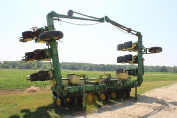 Main image John Deere 7100