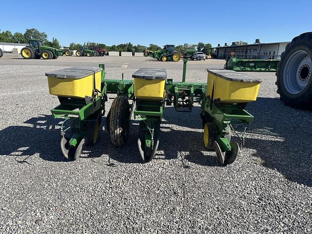 Image of John Deere 7100 equipment image 2