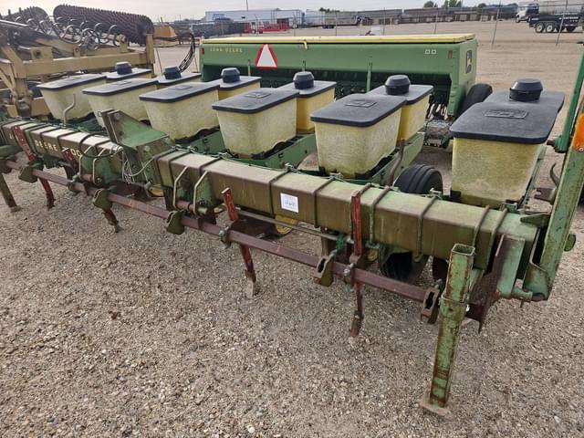 Image of John Deere 7100 equipment image 3