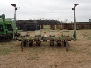 John Deere 7100 Image