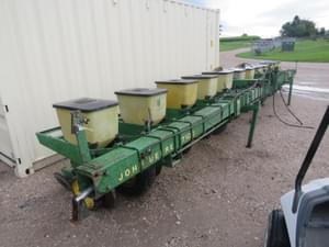 John Deere 7100 Image