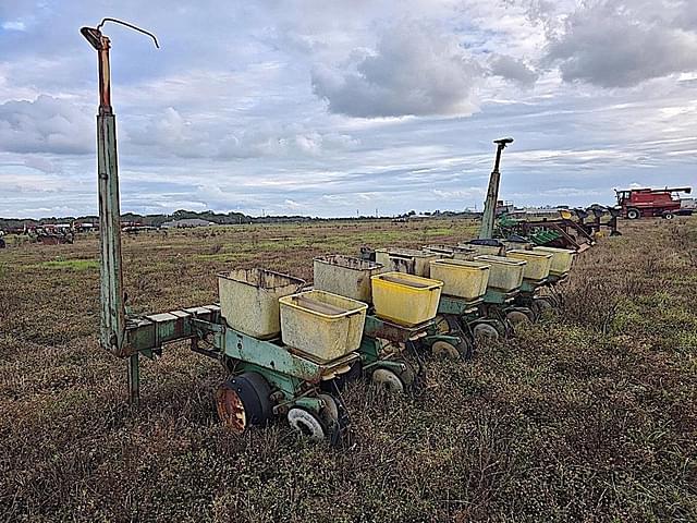 Image of John Deere 7100 equipment image 3