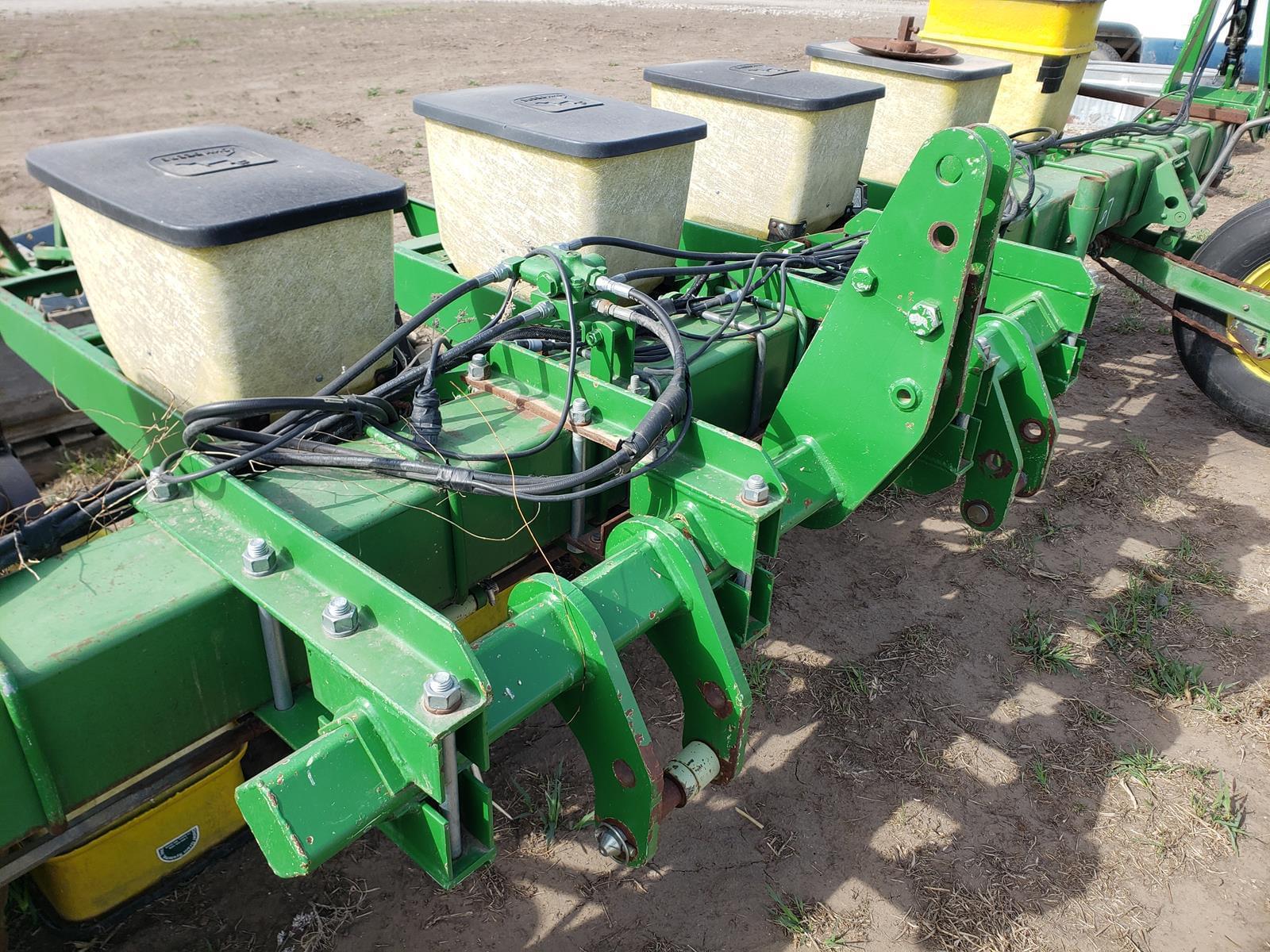 John Deere 7100 Planting Planters for Sale Tractor Zoom