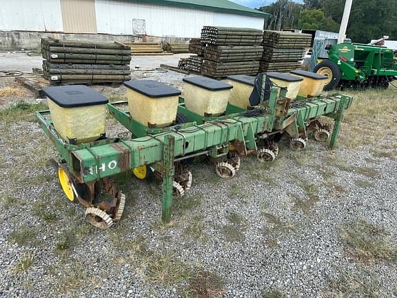 Image of John Deere 7100 equipment image 4