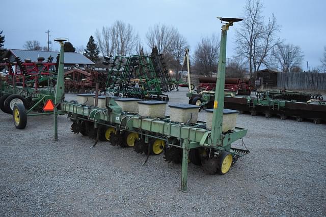 Image of John Deere 7100 equipment image 2