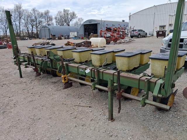 Image of John Deere 7100 equipment image 3