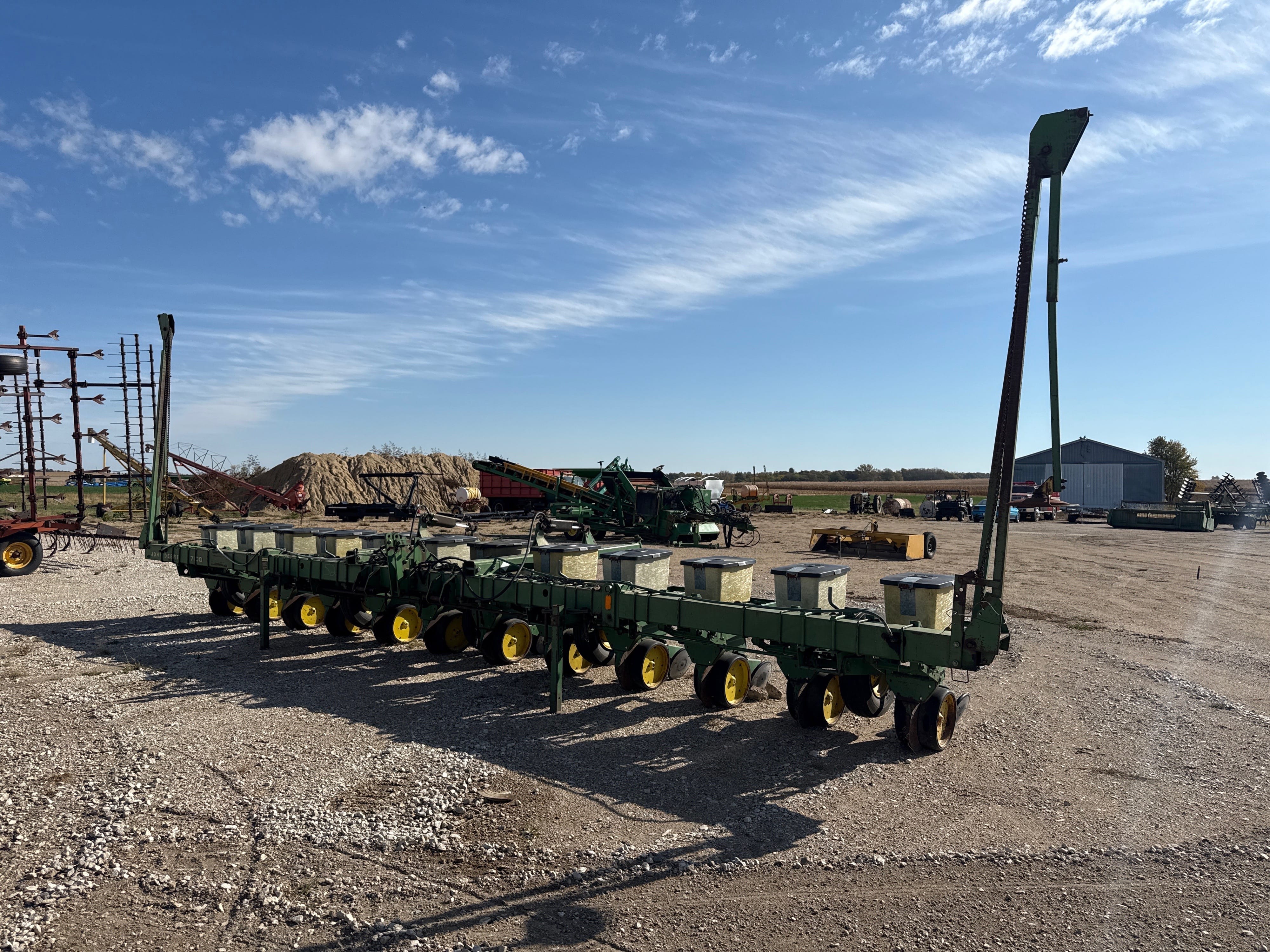 Main image John Deere 7100