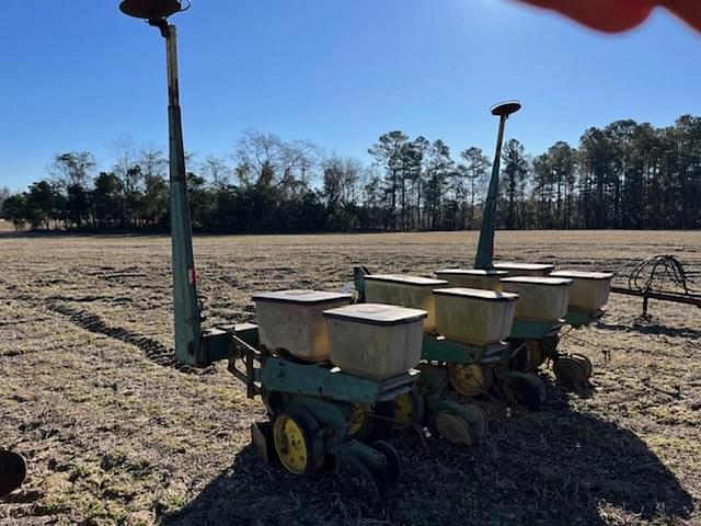 Image of John Deere 7100 equipment image 3