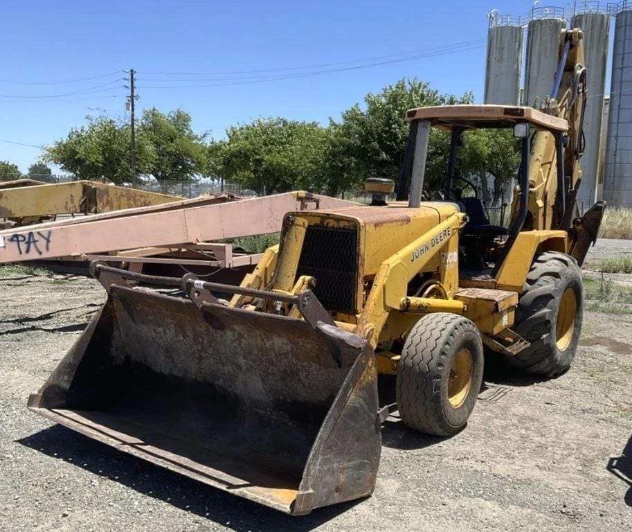 John Deere 710B Equipment Image0