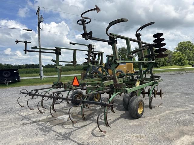 Image of John Deere 712 equipment image 4