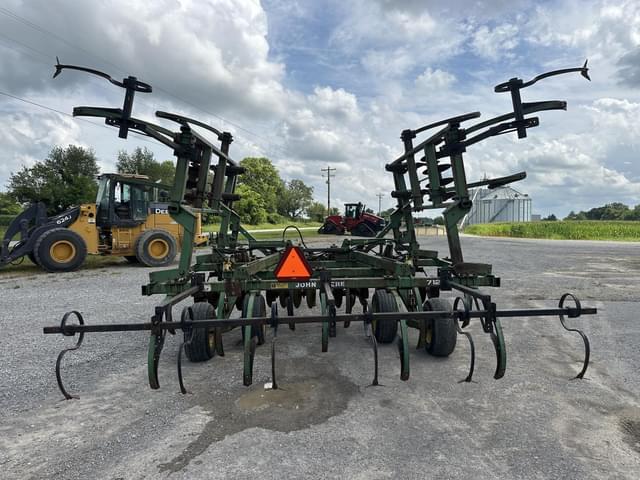Image of John Deere 712 equipment image 3