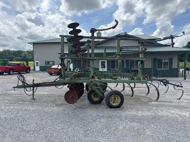 Image of John Deere 712 equipment image 1