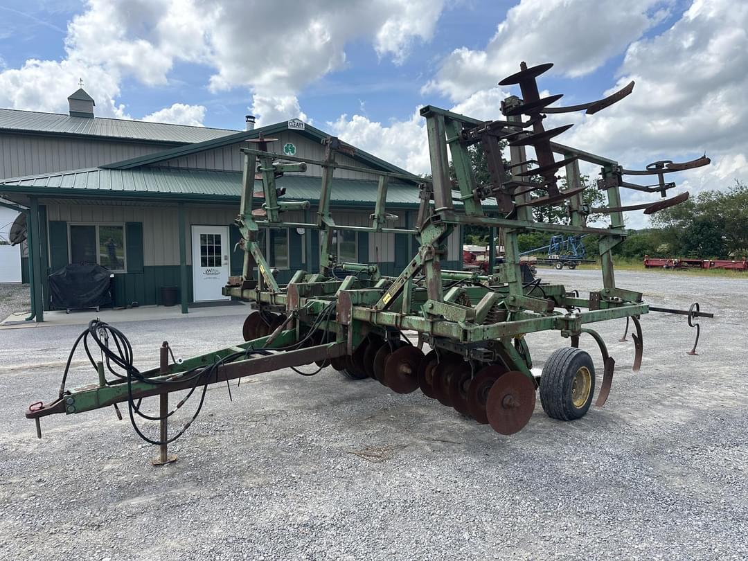 Image of John Deere 712 Primary image