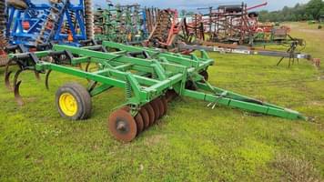Main image John Deere 712