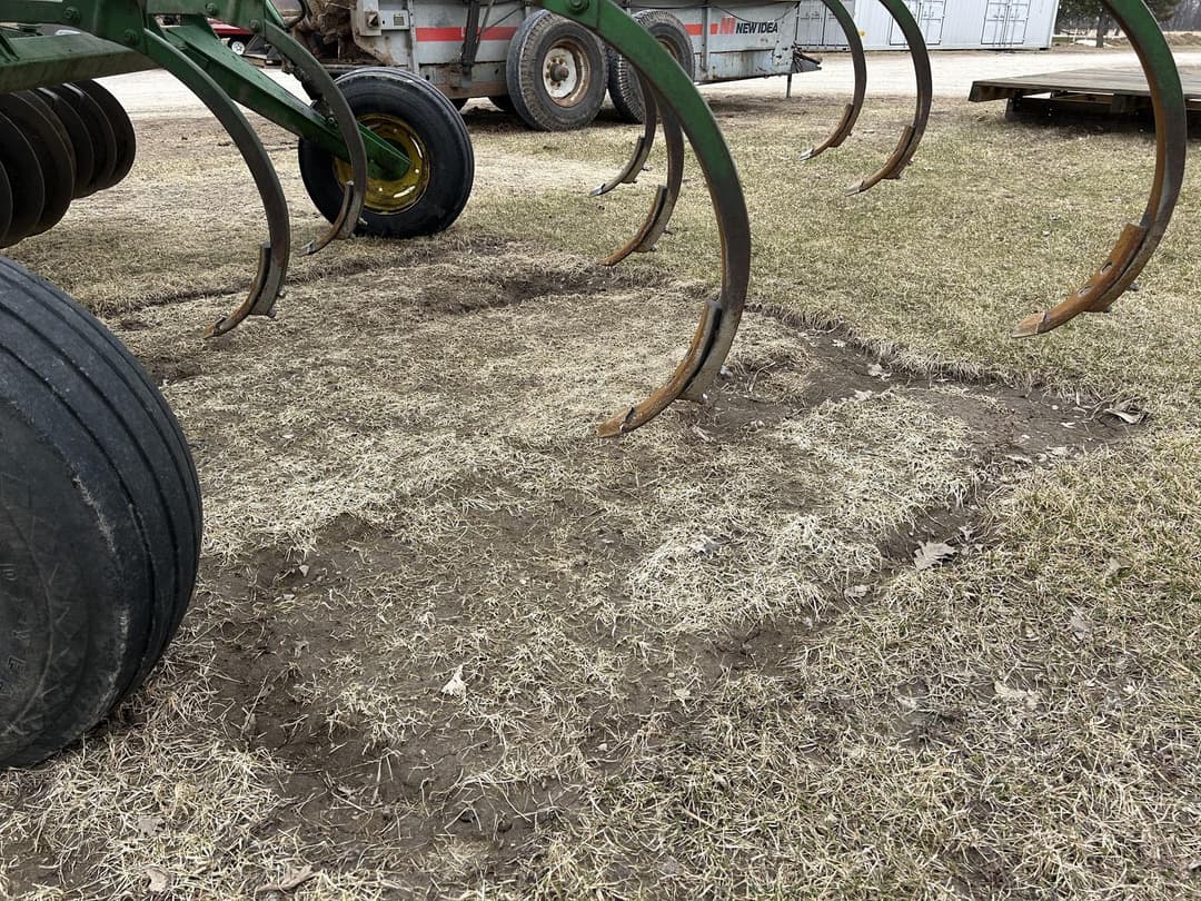 Image of John Deere 712 Image 1