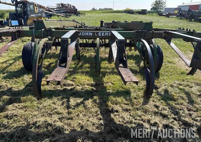 Image of John Deere 712 equipment image 4