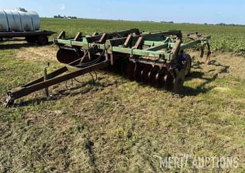 Main image John Deere 712