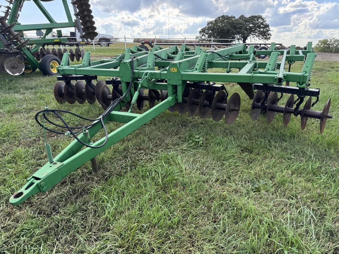 Image of John Deere 712 Image 0