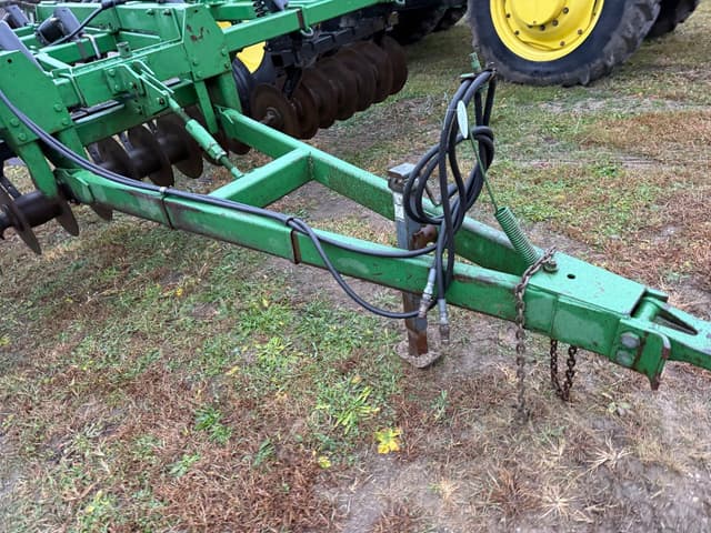 Image of John Deere 712 equipment image 3