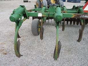 Main image John Deere 712 18