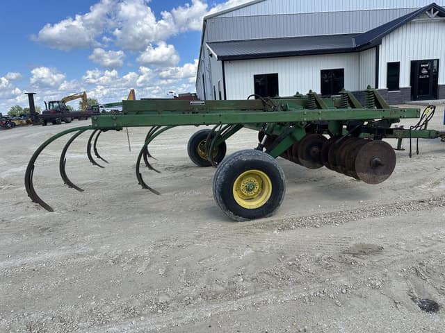 Image of John Deere 712 equipment image 3