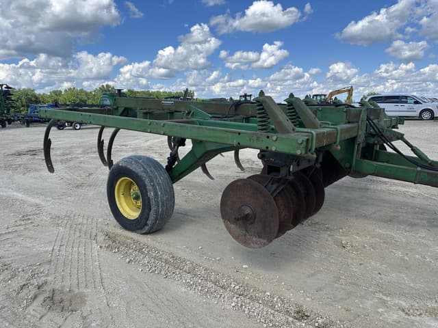 Image of John Deere 712 equipment image 2