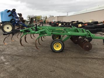 Main image John Deere 712
