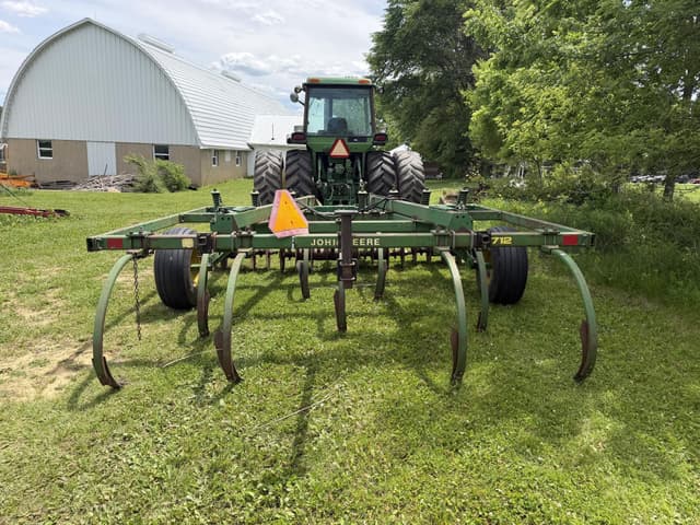 Image of John Deere 712 equipment image 3