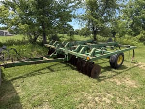 John Deere 712 Image
