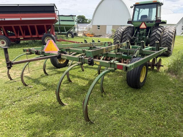 Image of John Deere 712 equipment image 4