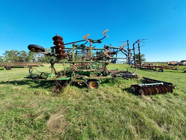 Image of John Deere 712 equipment image 3