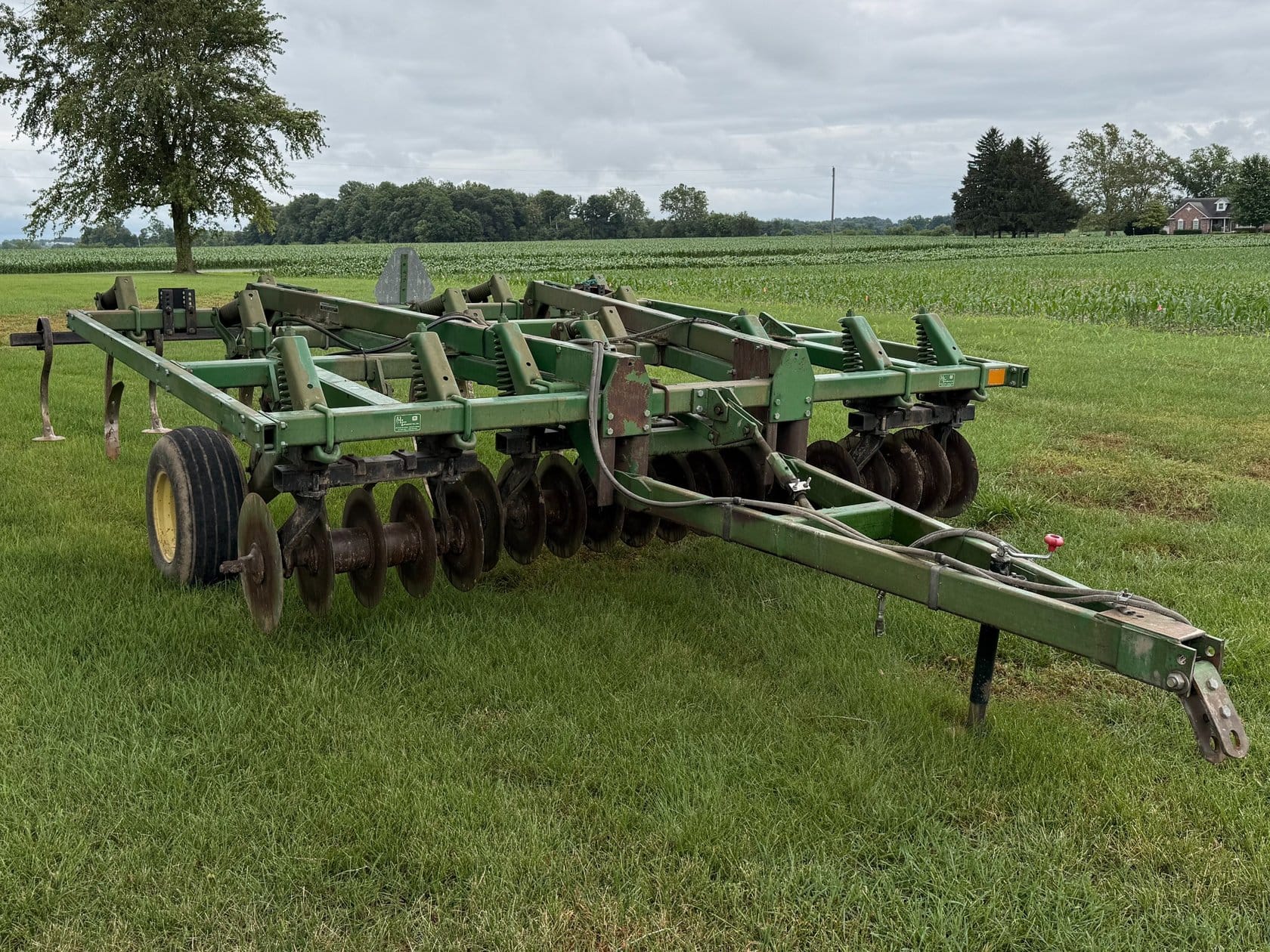 John Deere 712 Equipment Image0