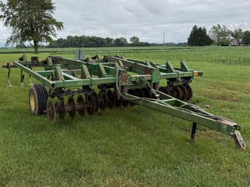 Main image John Deere 712