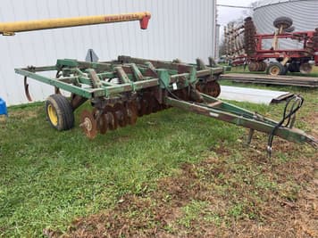 Main image John Deere 712