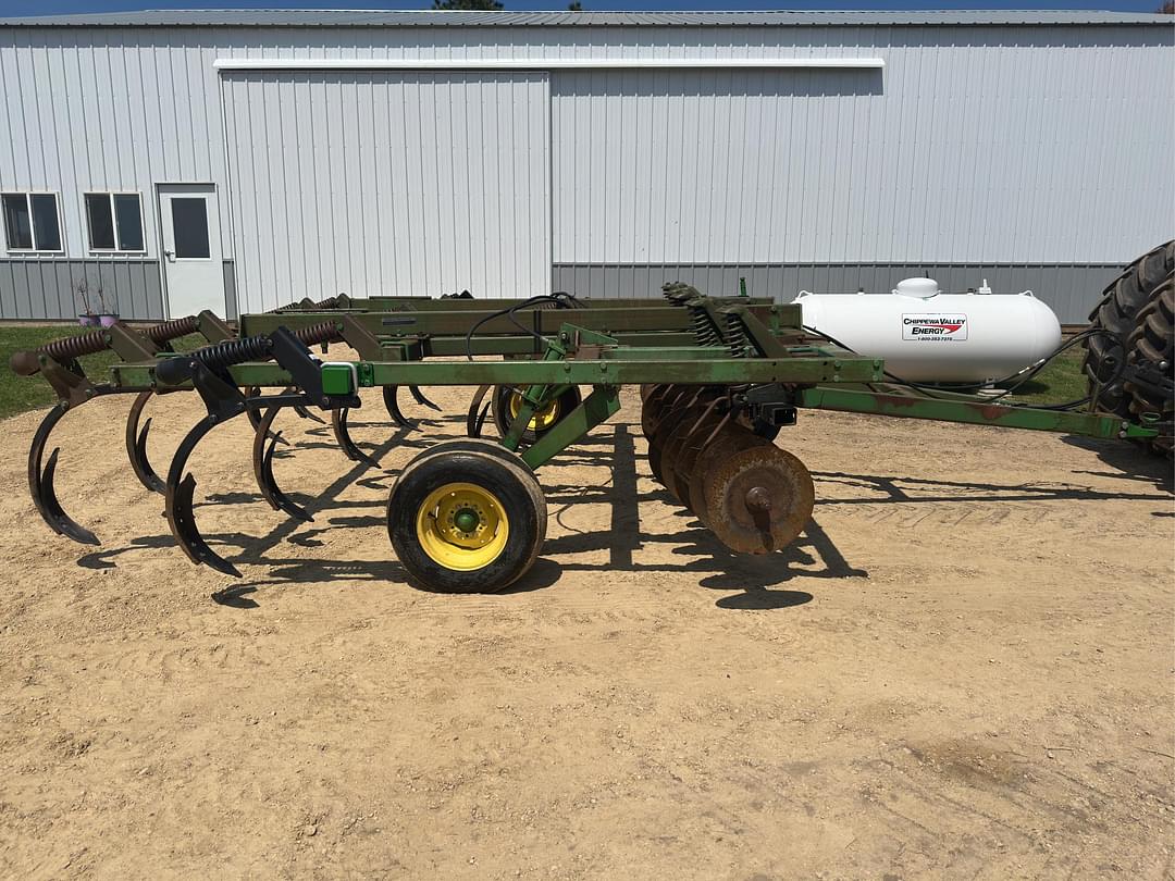 Image of John Deere 712 Primary image