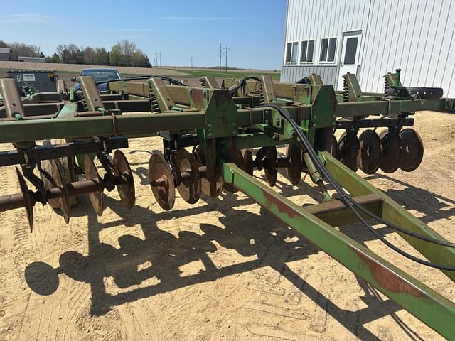 Image of John Deere 712 equipment image 3