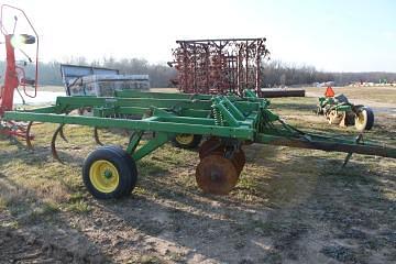 Image of John Deere 712 equipment image 1