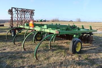 Image of John Deere 712 equipment image 2